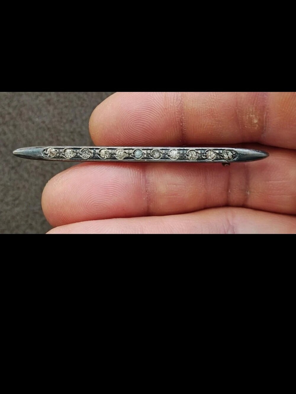 1900s Art Deco Edwardian Sterling Silver Bar With Clear Rhinestones Brooch